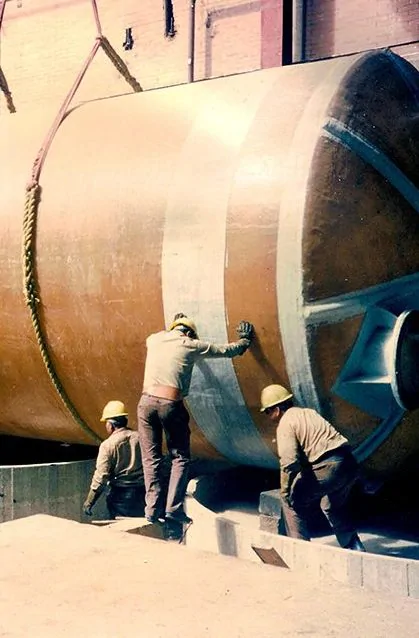Tanque industrial de fibra de vidrio fabricado por PLAREMESA