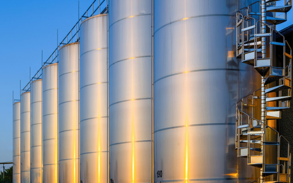 Principales características de los tanques abiertos Principales características de los tanques abiertos