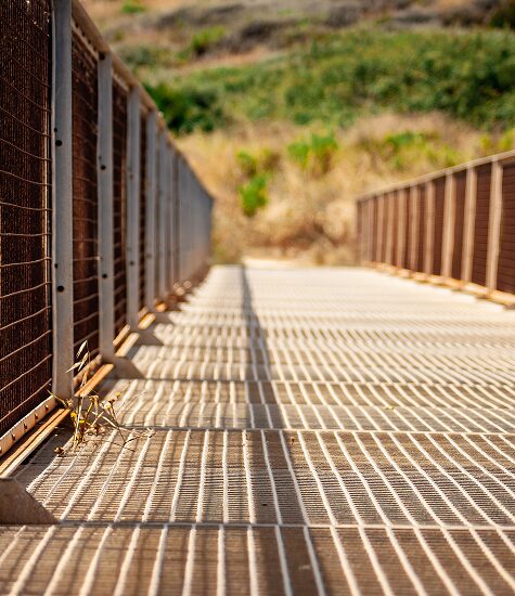 Fabrica de rejillas pultruidas